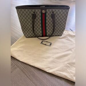 Gucci Ophidia GG tote bag